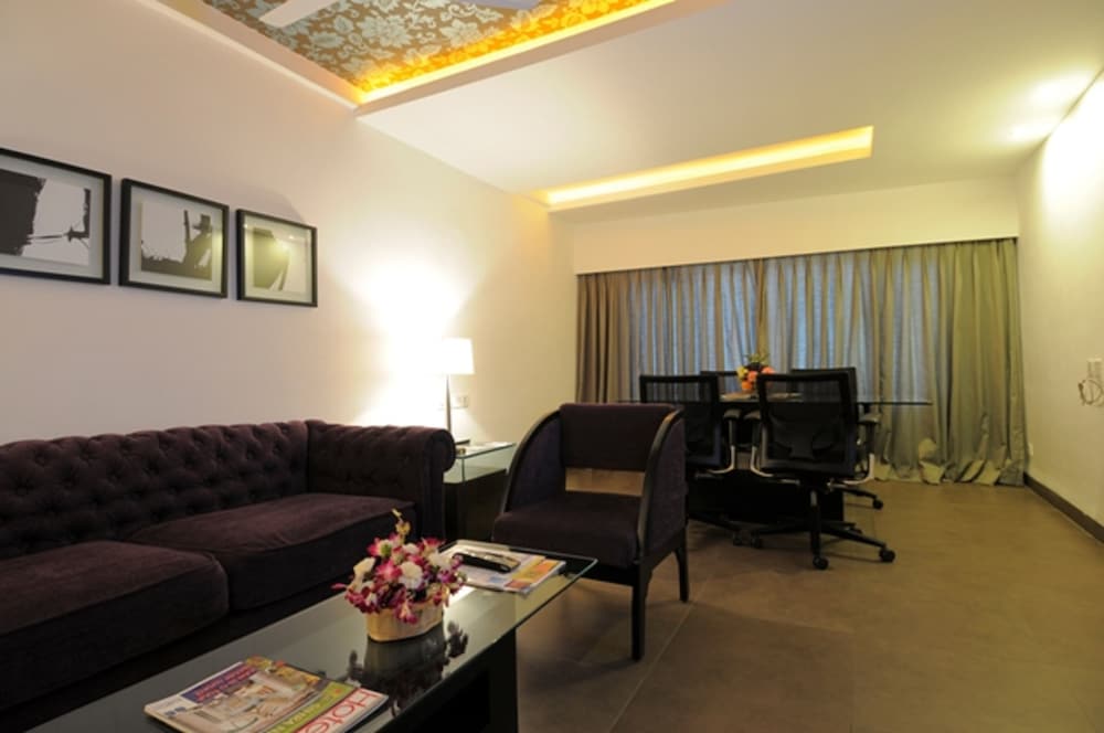 The Central Court Hotel 15/43