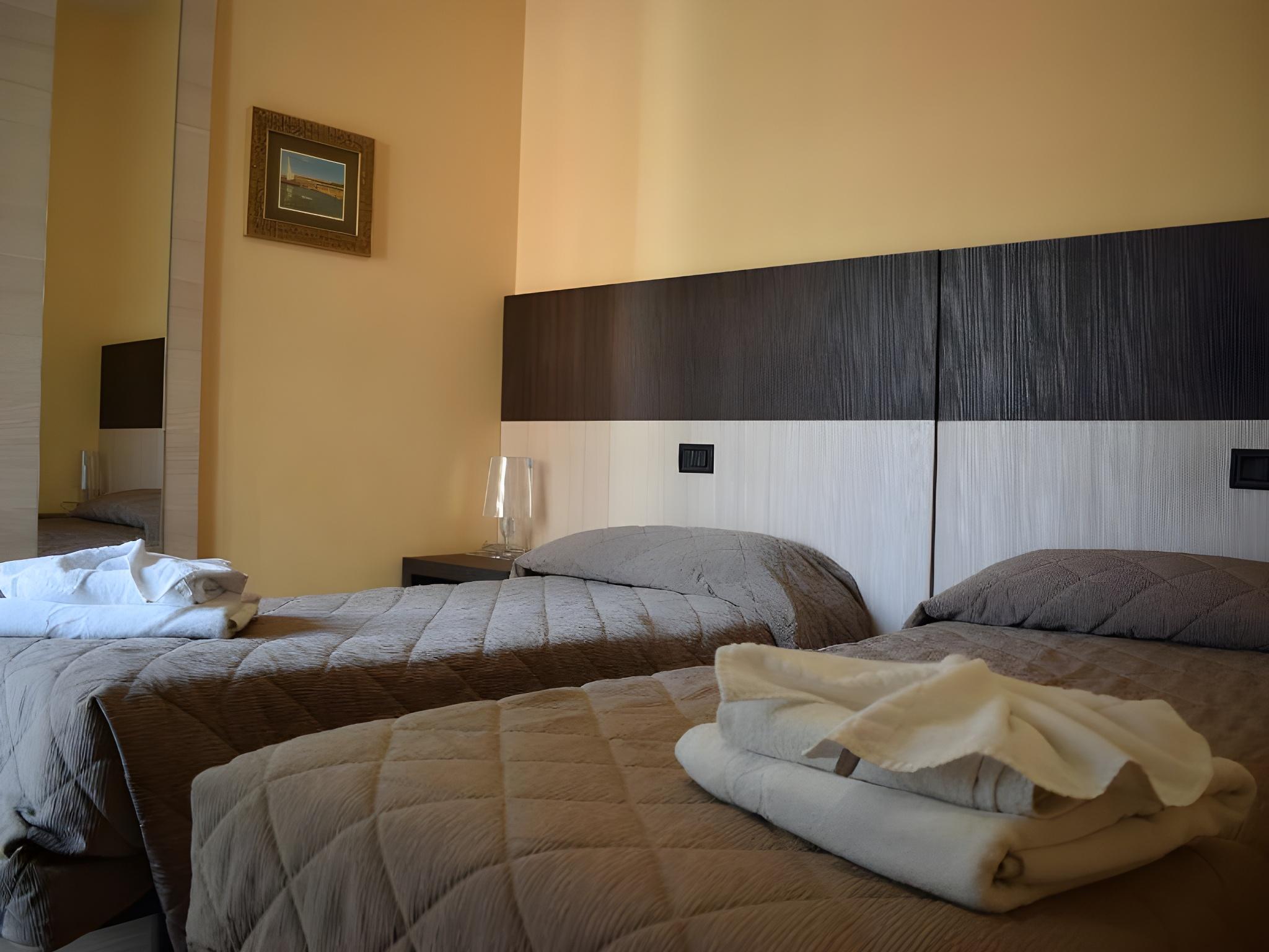 Standard, 2 Double Beds