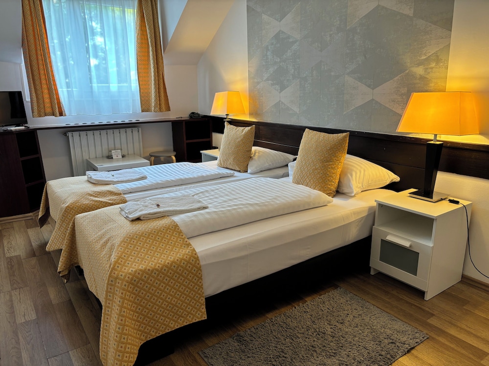 Gloria Budapest City Center 23/53