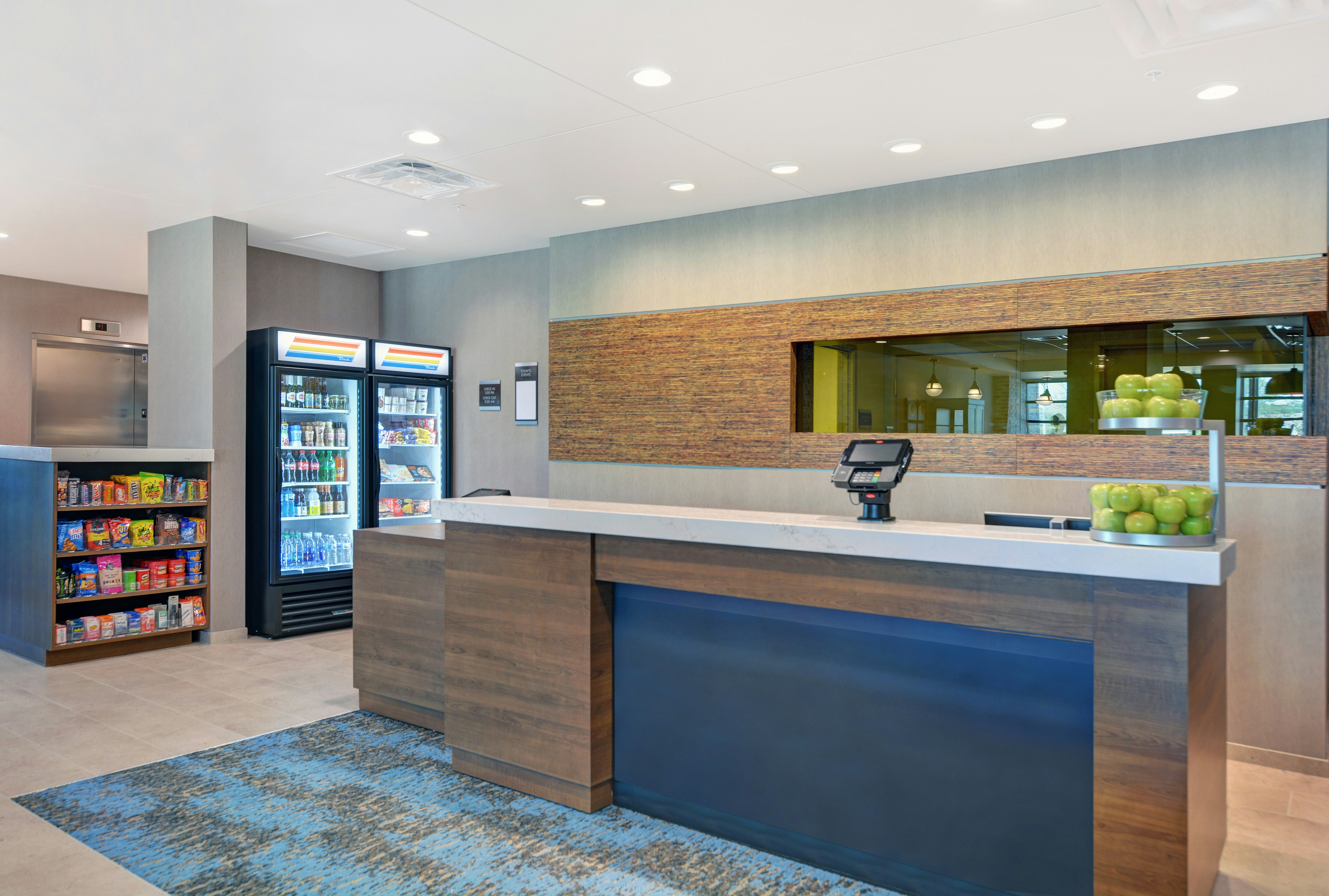 Lobby at HOME2 SUITES BY HILTON BETTENDORF QUAD CITIES IA, BETTENDORF - IA