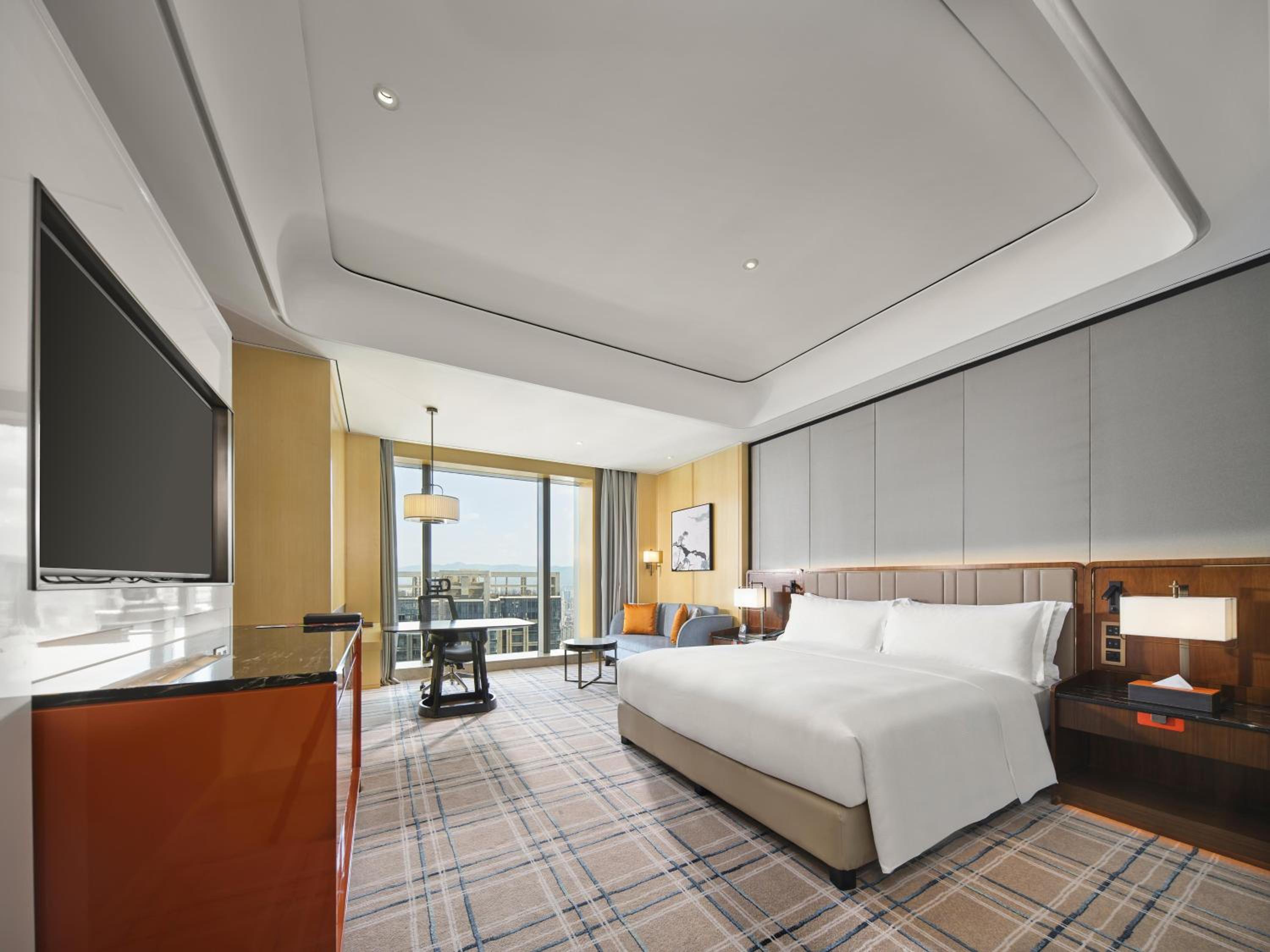 Deluxe, King Bed, Queen Bed