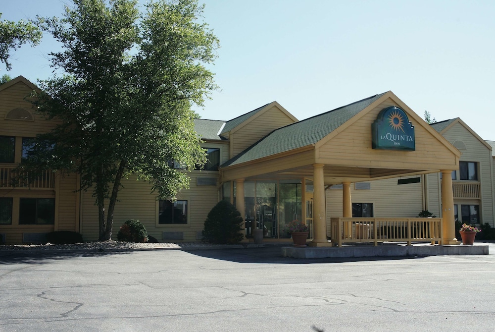 La Quinta Inn Omaha Southwest 3/23