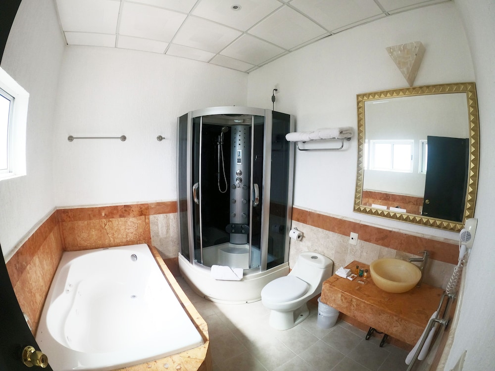 Hotel Palacio Maya 35/83