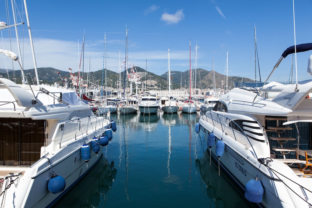 Marina Place Resort 29/51