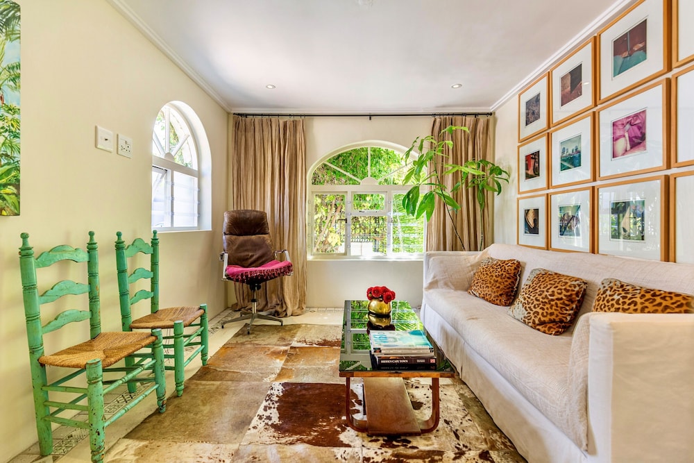 Cape Standard Guest House 40/59