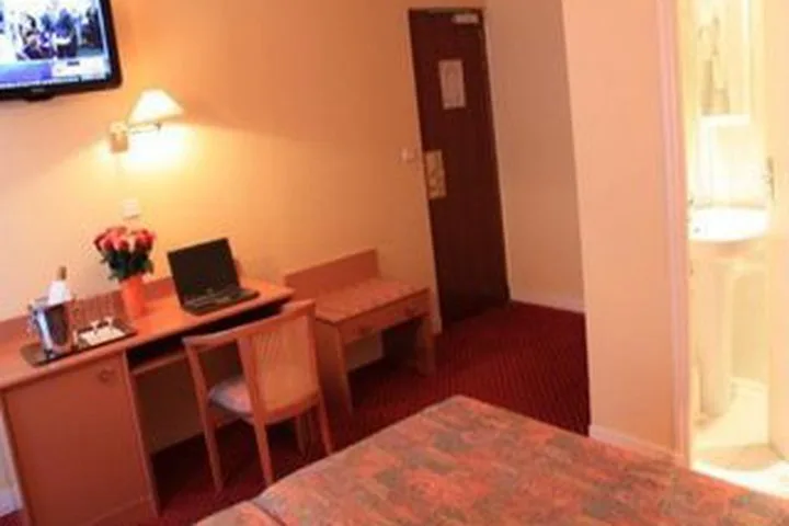 Belta Hotel 10/11