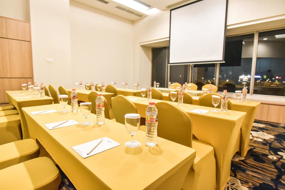 Golden Tulip Essential 40/50