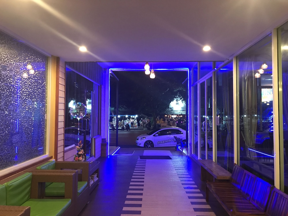Pimpimarn Beach Hotel 32/66