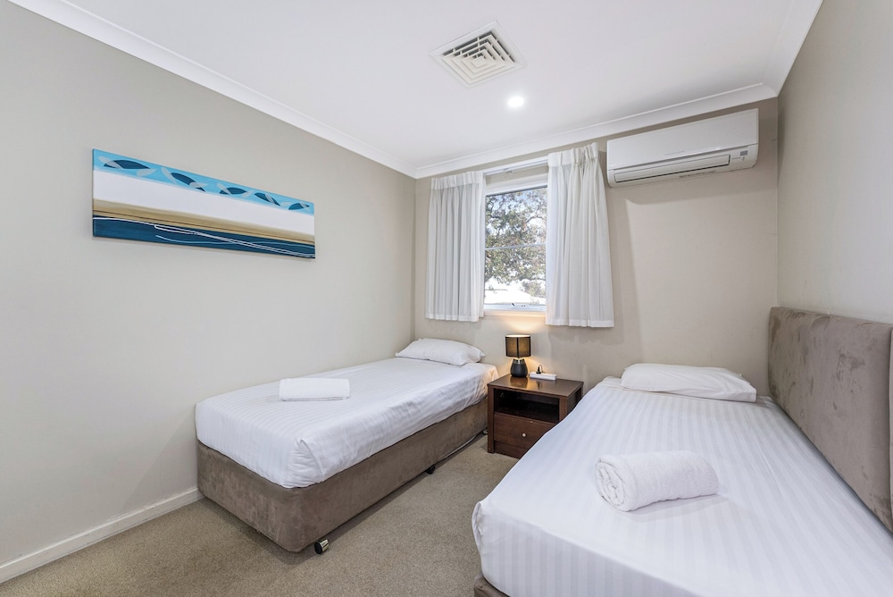MANDURAH QUAY RESORT 27/72