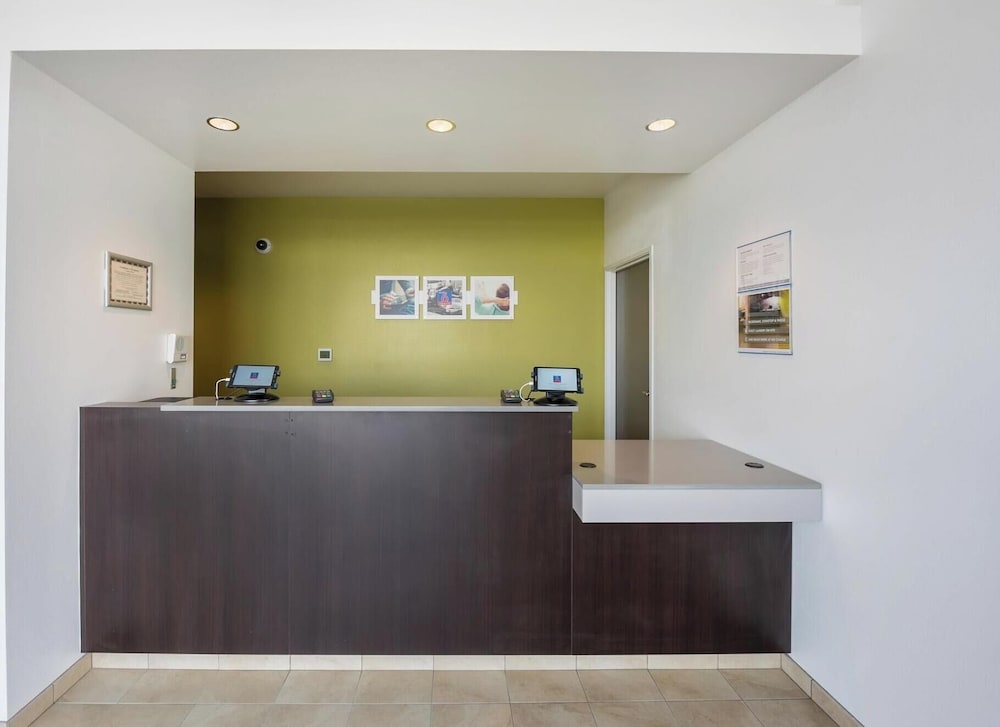 Studio6 Mccarran, NV - Sparks - Tahoe - Reno Industrial Center 9/49