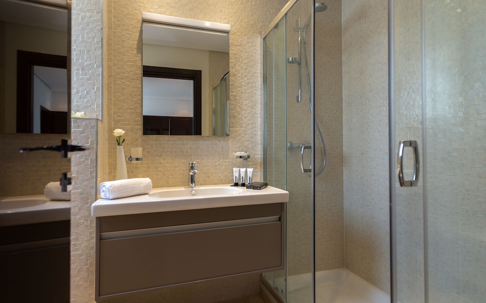 ADAM Hotel Suites 57/59