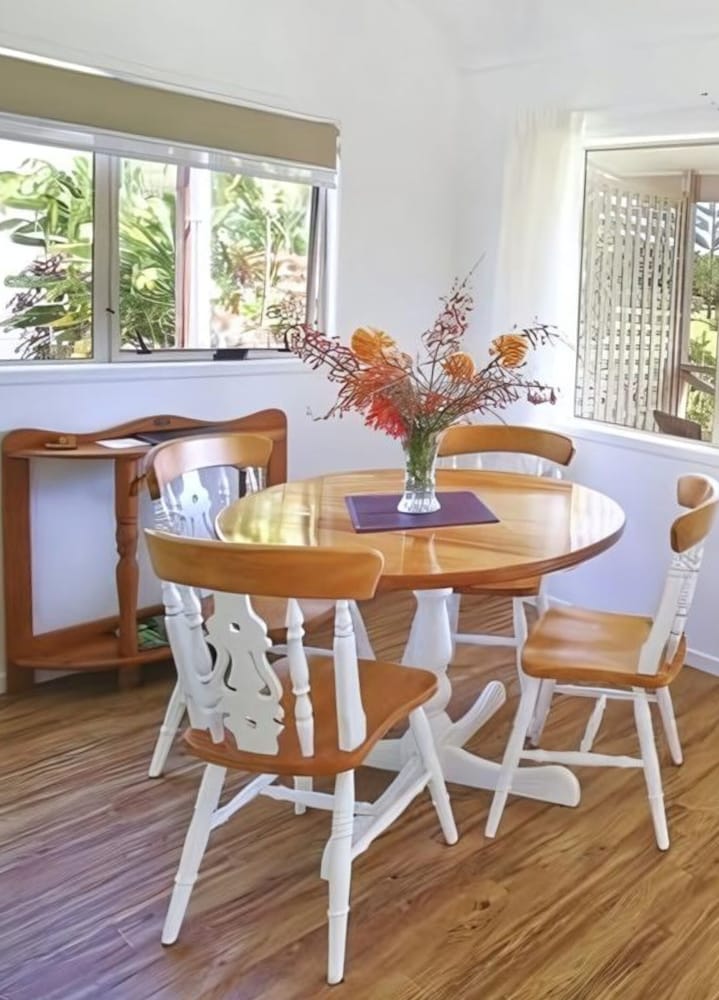 Poinciana Cottages 25/50