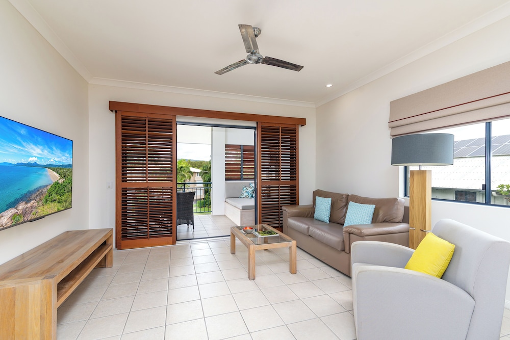 Meridian Port Douglas 46/70