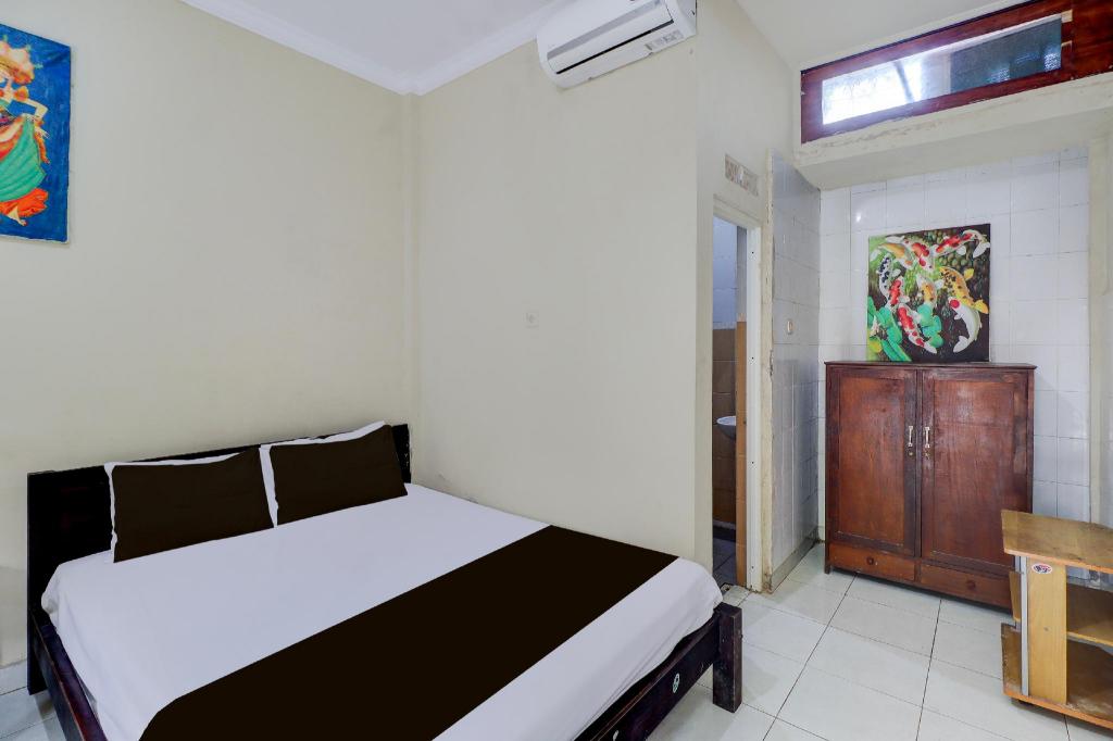 Hotel O Bali near Beachwalk Shopping Center formerly Budget Door Legian Inn 34/63