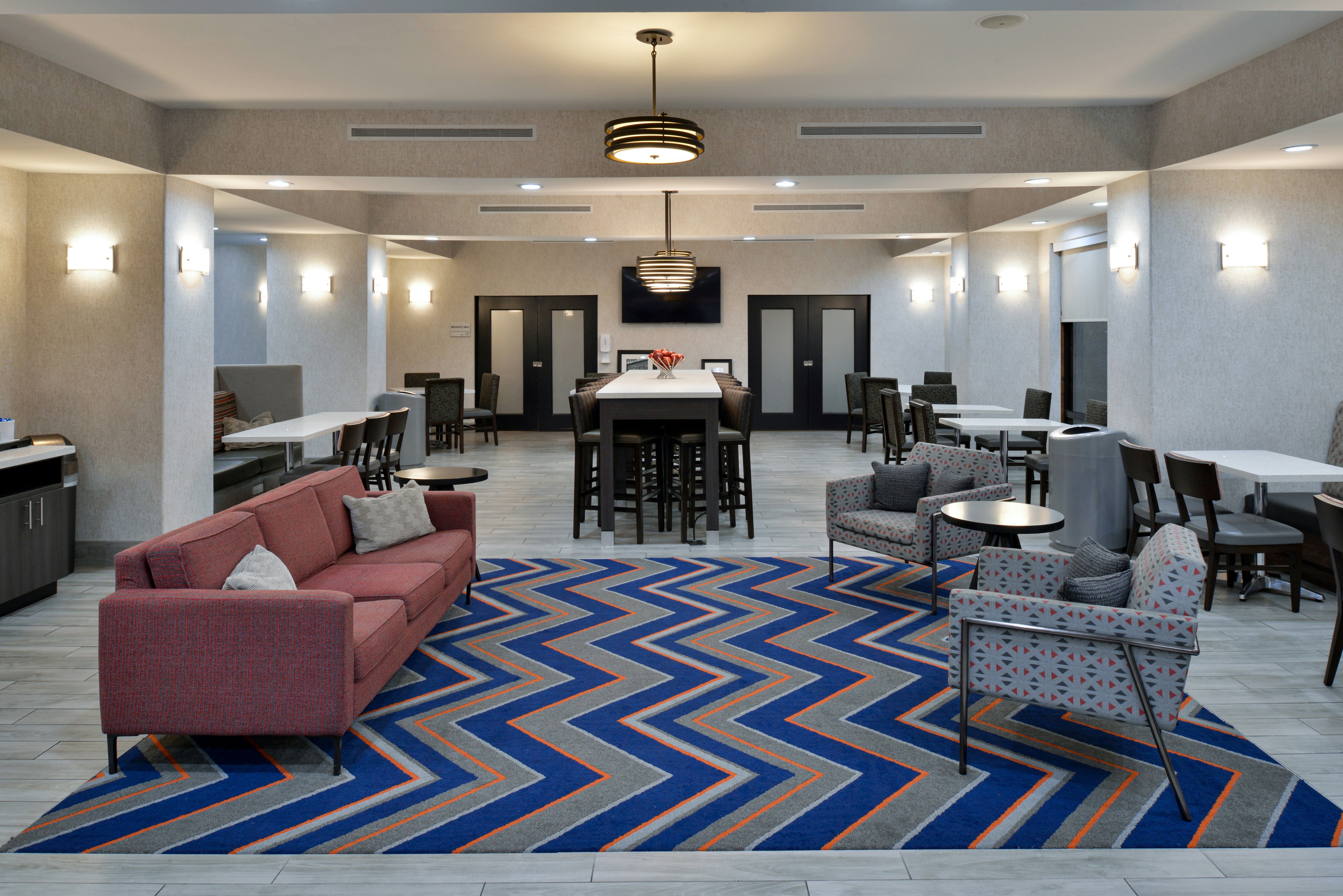 Hampton Inn Kansas City Northeast 15/23