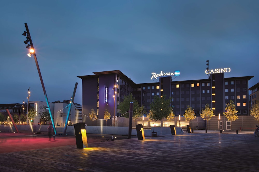 Radisson Blu Limfjord Hotel,Aalborg 66/71