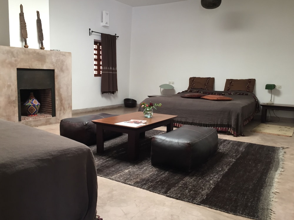 Riad Up 24/47