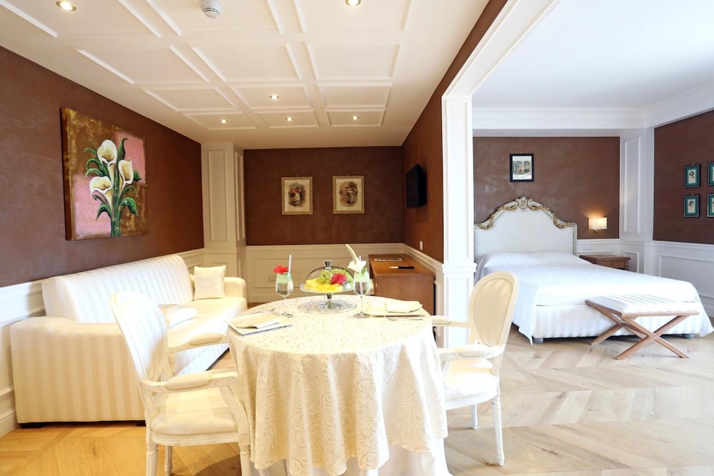 Hotel Tesoretto 31/37