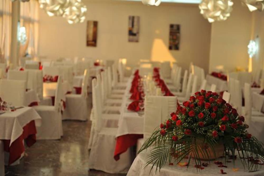 Caposkino Park Hotel 6/16
