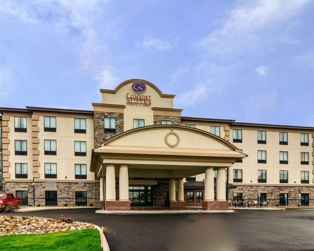 Comfort Suites Uniontown, PA 1/44