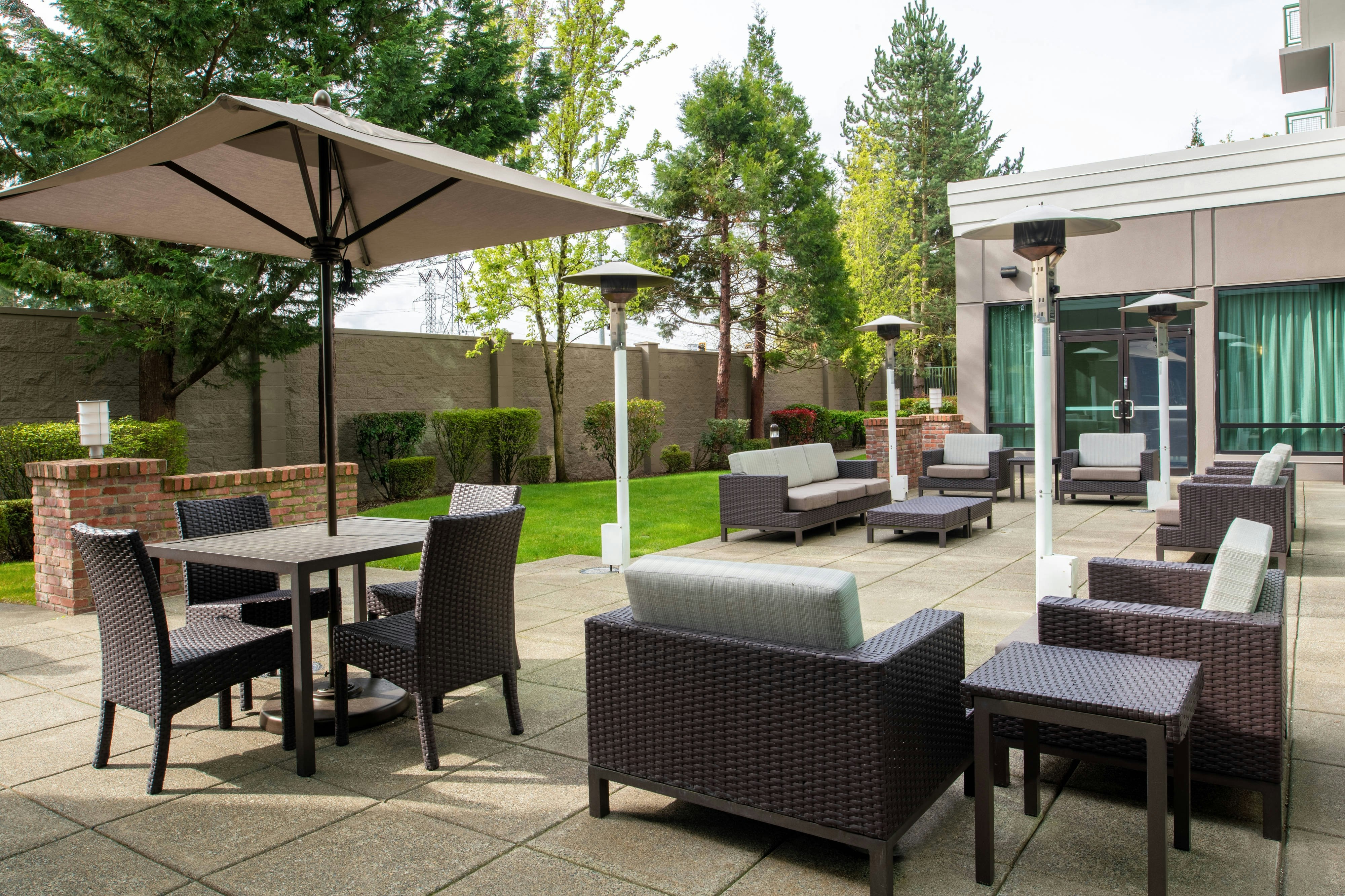 Courtyard By Marriott Seattle Federal Way 11/16