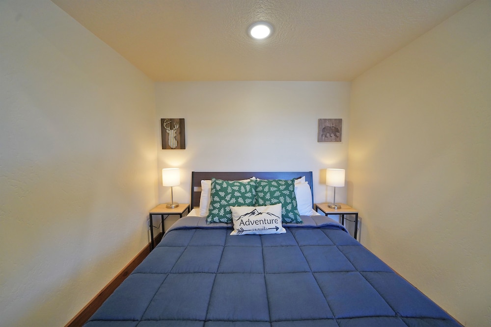 Gooseberry Lodges 23/79