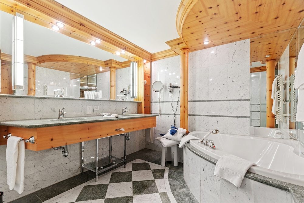 1 BEDROOM, SIGNATURE, CLASSIC, SUITE