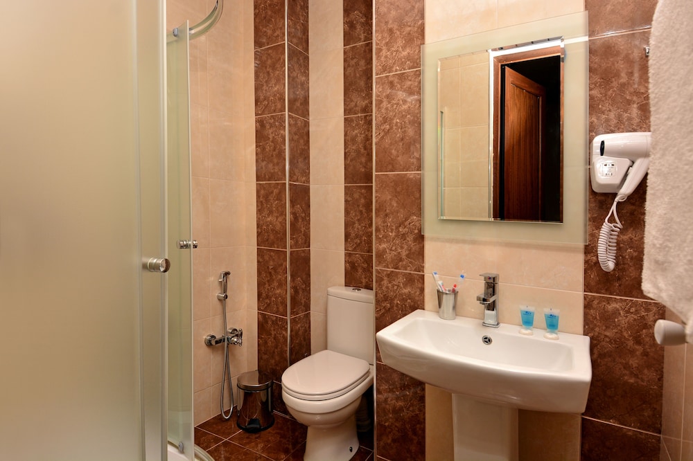 Hotel Diamond Dat Exx Company 54/55