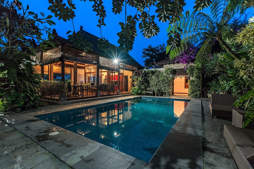 Villa Mulyono 13/28