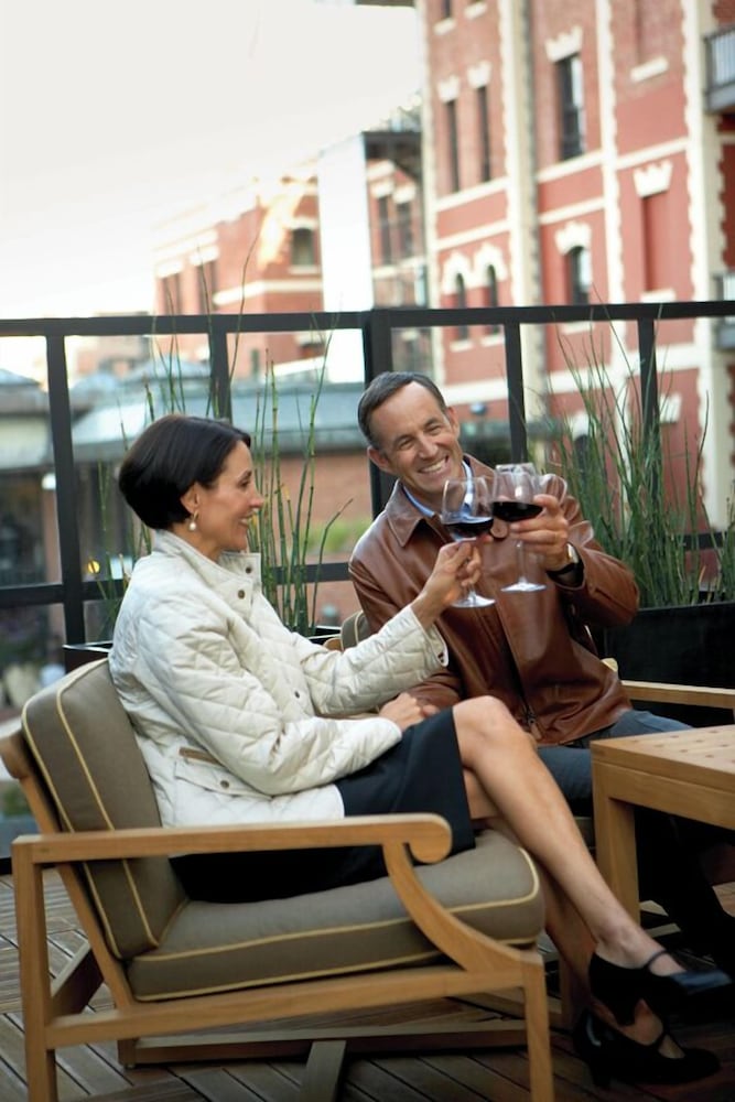 Fairmont Heritage Place Ghirardelli Square 31/50