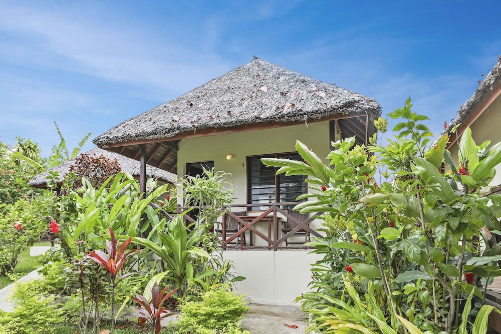 Beachfront Resort 1/50