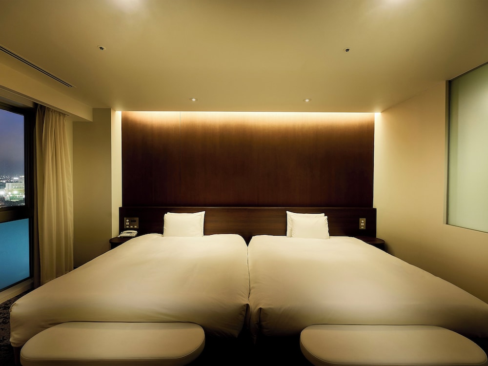 Suite, Single, 2 Double Beds