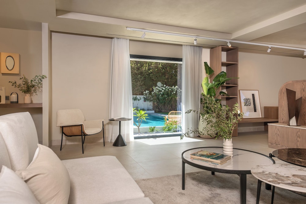 Host Villas & Suites 41/50