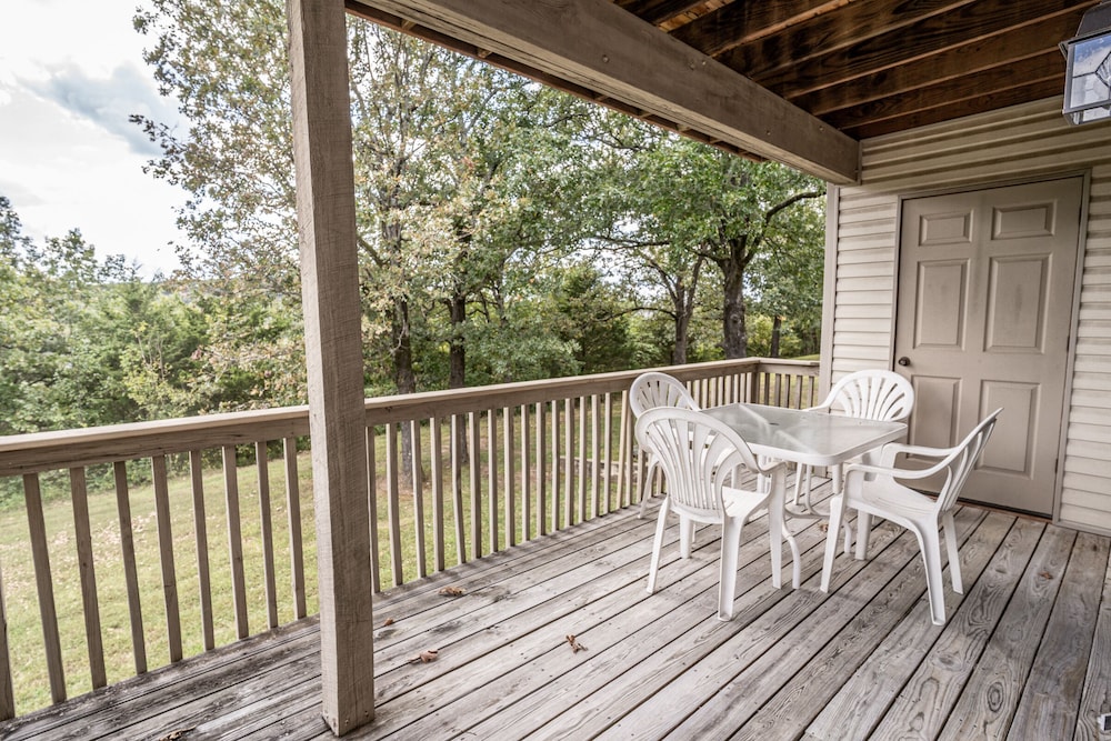 Pointe Royale Condominium Resort & Golf Course 40/81