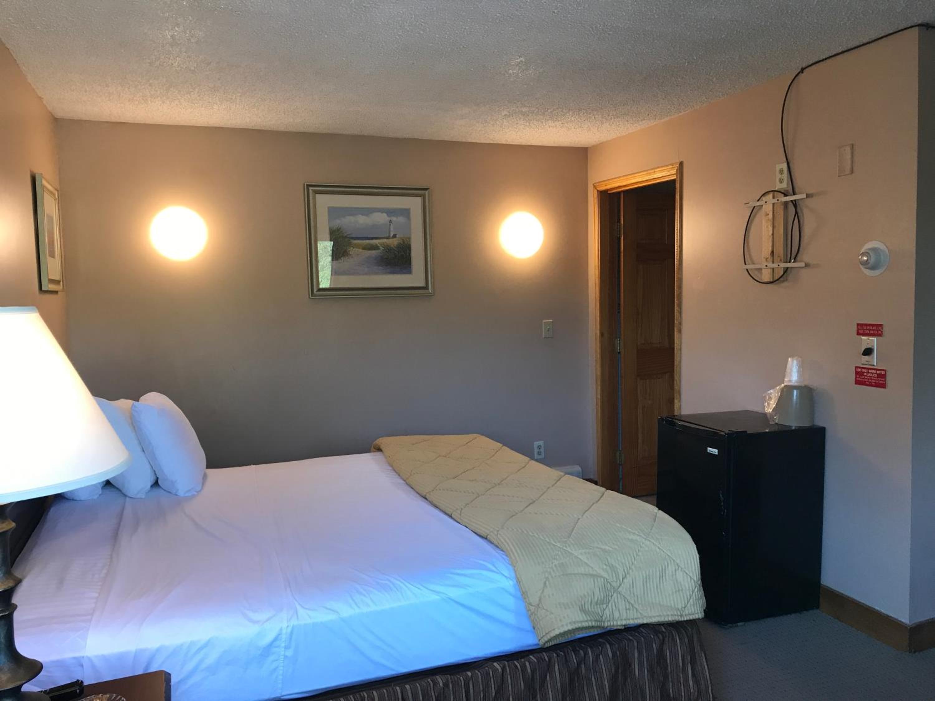 Capri Motel 15/50