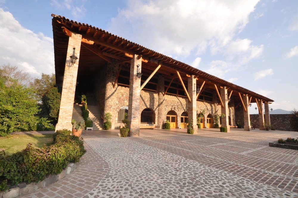 HOTEL HACIENDA CANTALAGUA GOLF 8/65