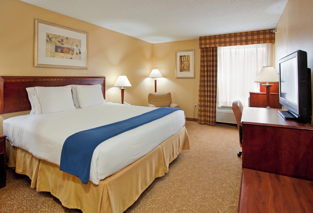 Holiday Inn Express Suites St Louis West Fenton 27/65