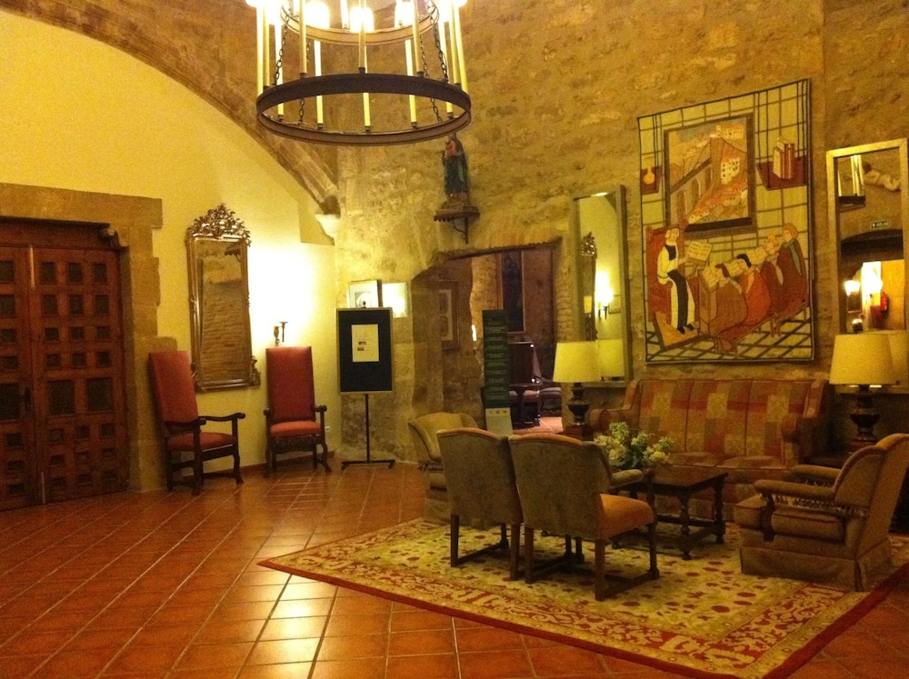 Parador de Santo Domingo Bernardo de Fresneda 36/38