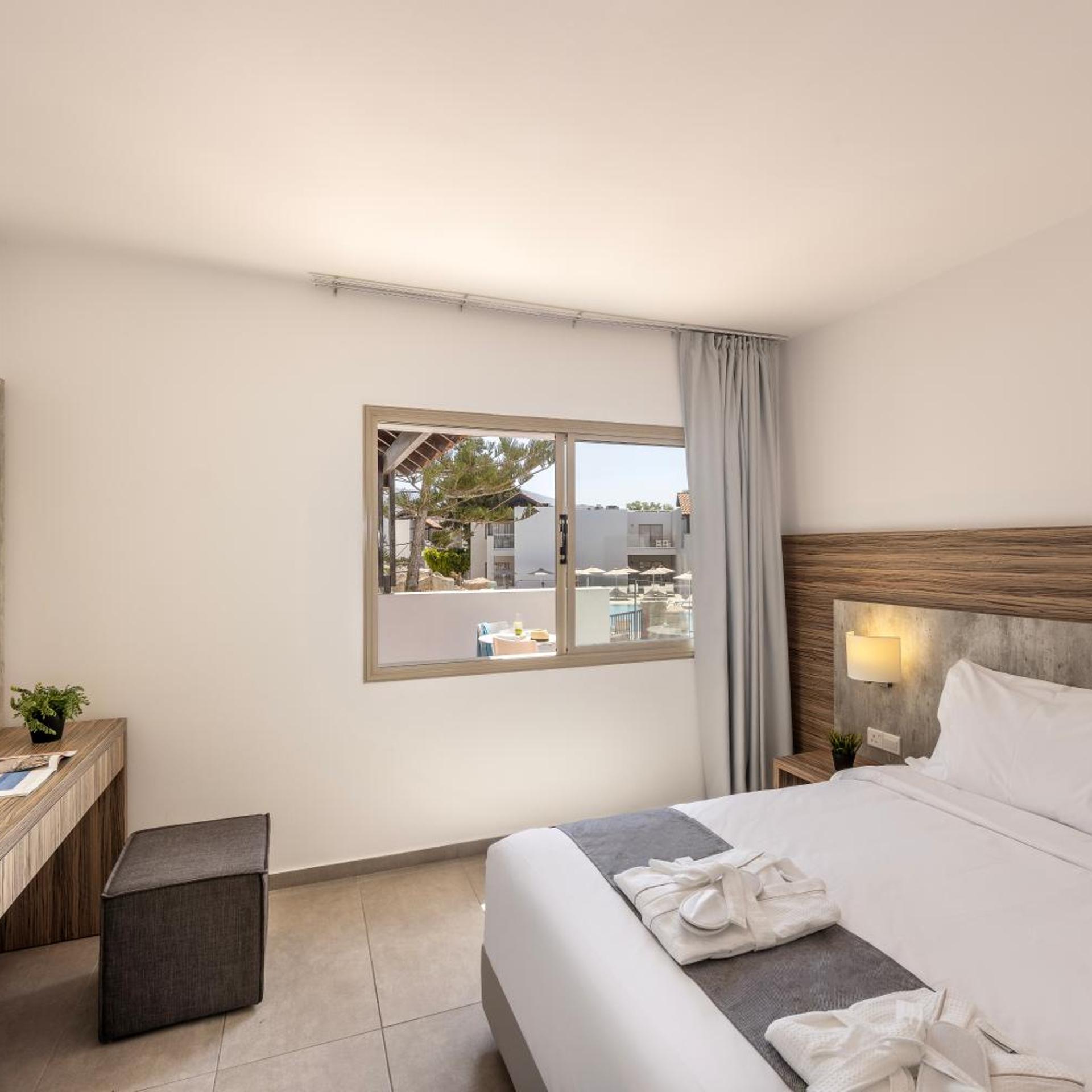 جناح مع أريكة، Kapetanios Aqua Resort 2/7