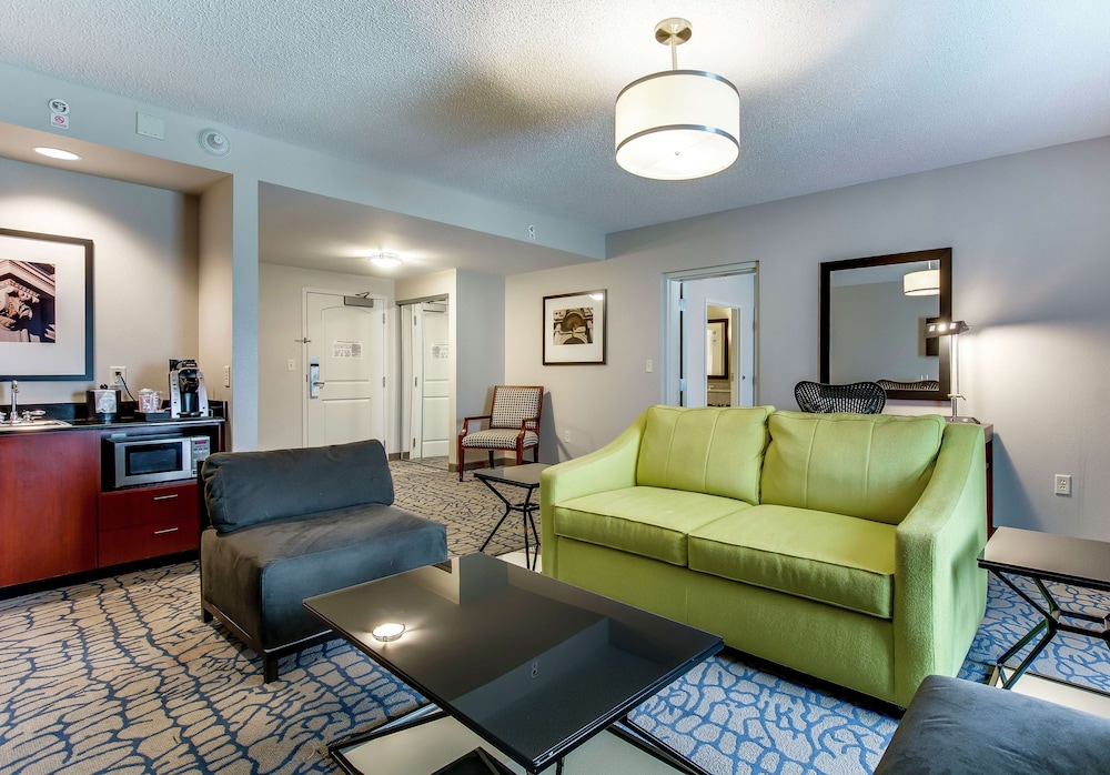 Hilton Garden Inn Louisville Northeast 40/67