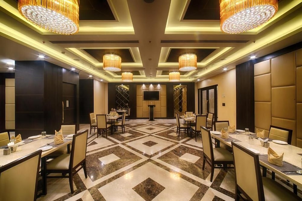 Vivanta Jamshedpur, Golmuri 35/57
