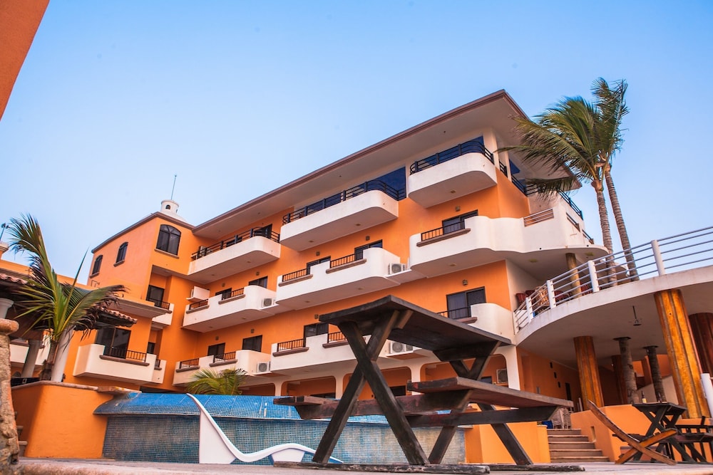 The Alondra Hotel 4/58