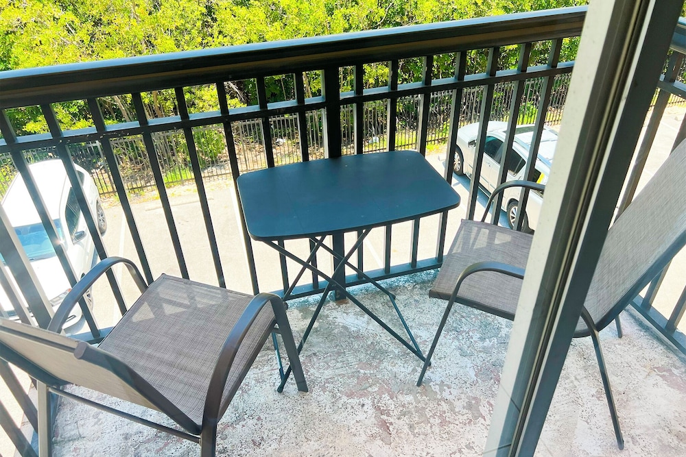 Sunny Isles Apartments 52/73