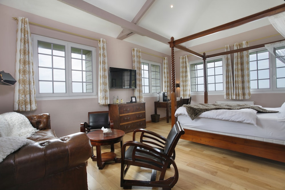 Hotel The Originals Le Cise 50/74