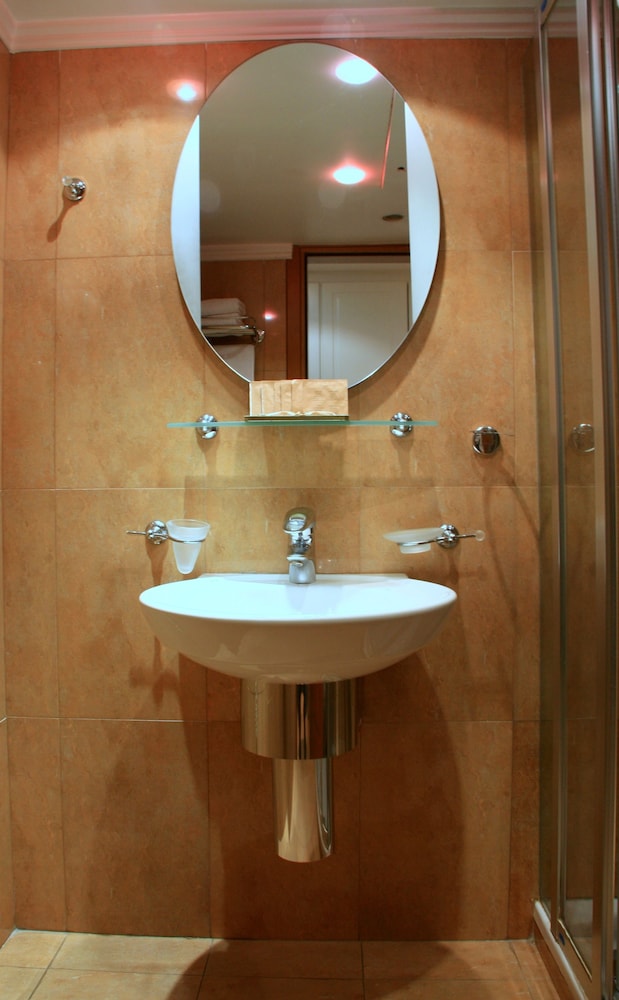 Byzantino Hotel 27/31