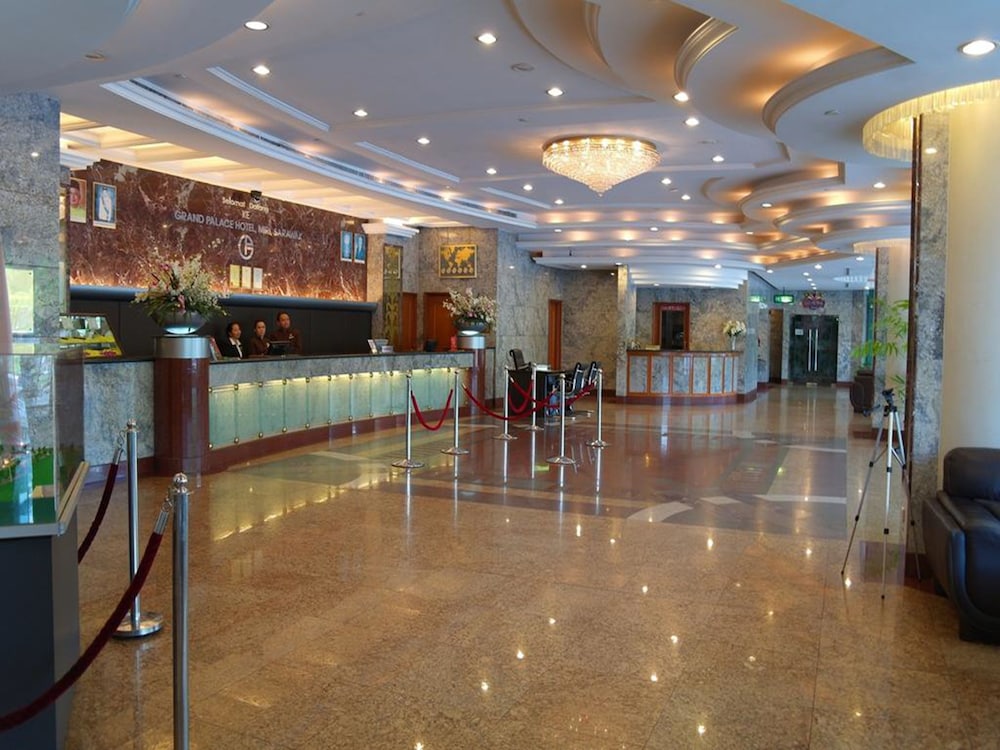 Grand Palace Hotel 8/39