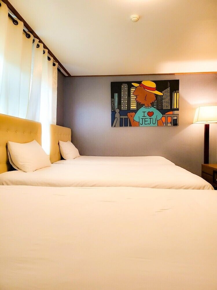 EQ Stay Hotel 11/50