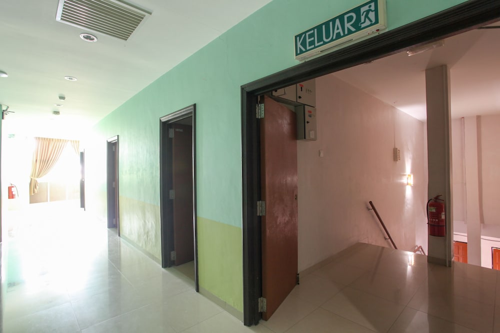 OYO 89539 Hotel Siswa 30/32