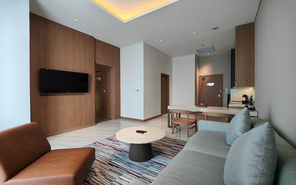 Ra Suites Simatupang 30/50