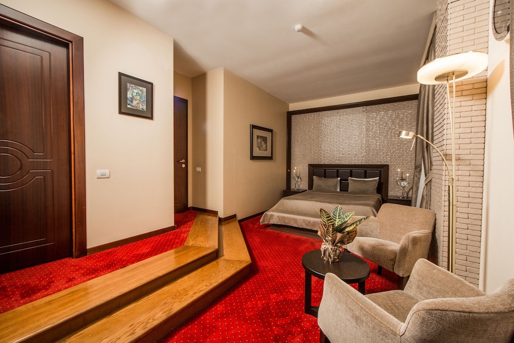 Passage Boutique Hotel 50/78